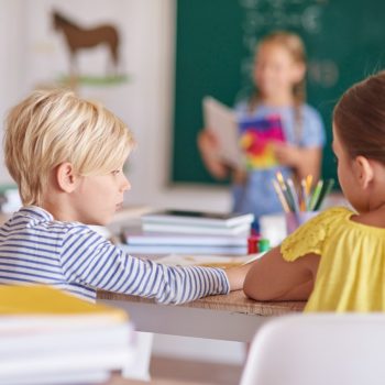 Die eerste vakantie betekent ook een eerste rapport. Vol spanning sla je het open. Je leest. En bent wat verbaasd over wat je leest.